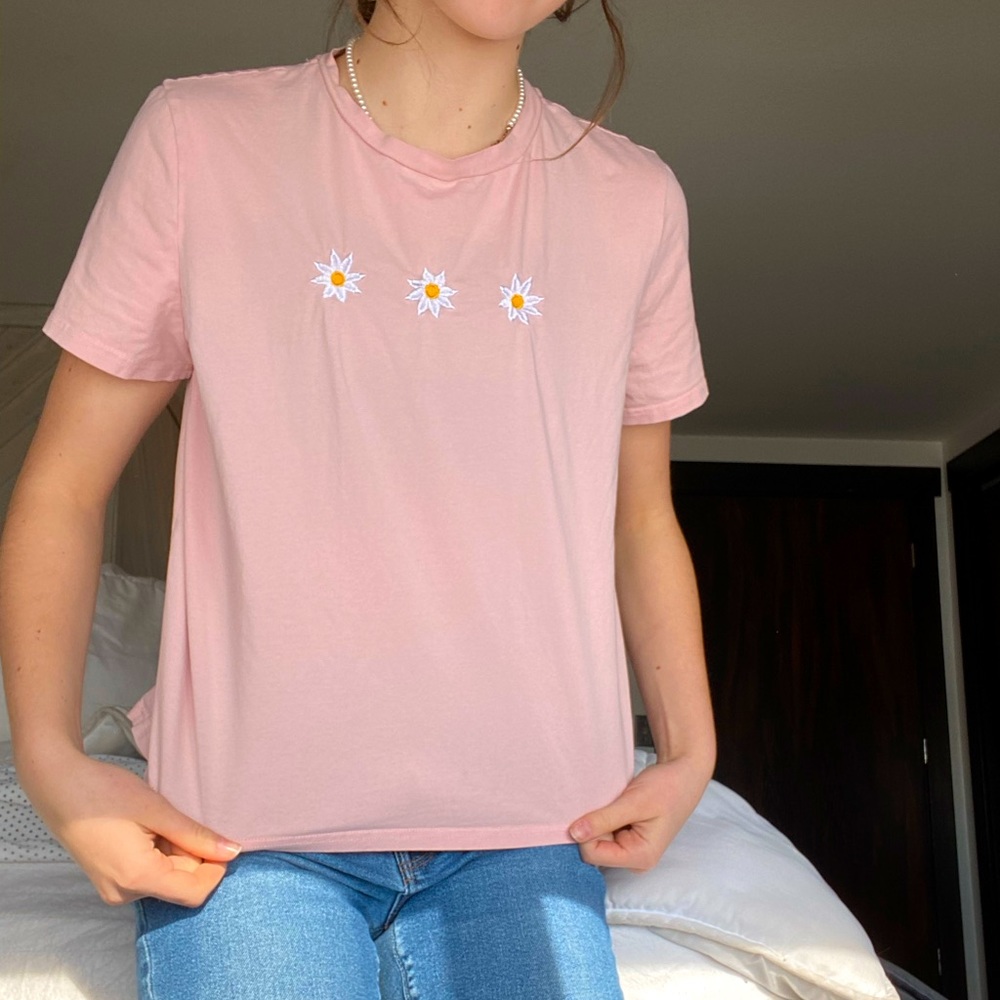 Pink flower short sleeve tee